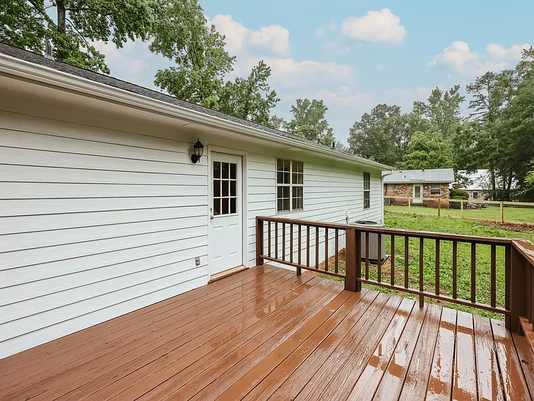 180 Oak Dr — Photo 25