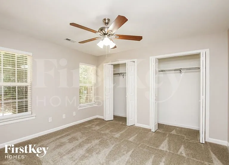 128 Lismark Dr — Photo 7