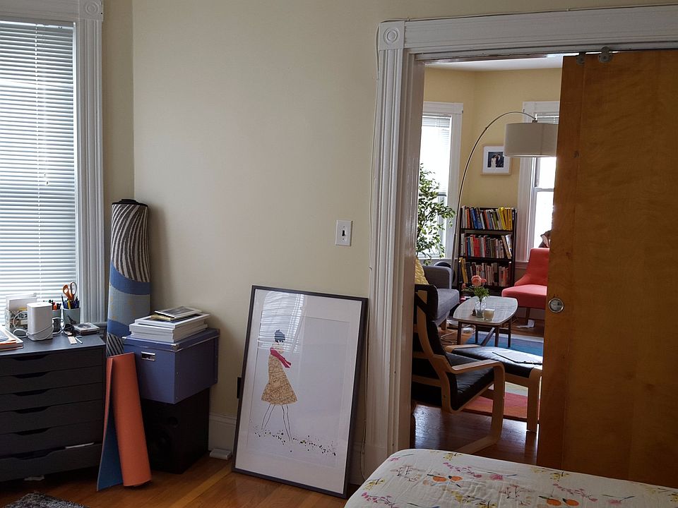 1st image of 8 Douglass St