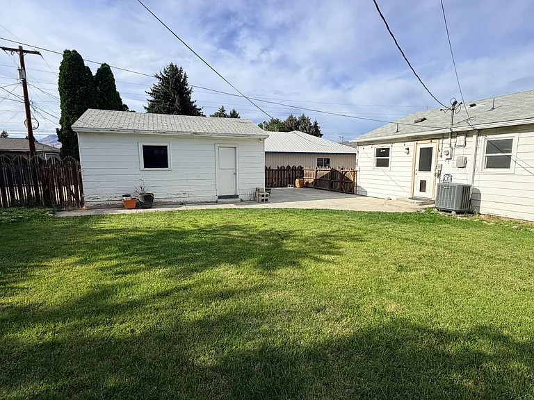 408 Ramona Ave — Photo 12
