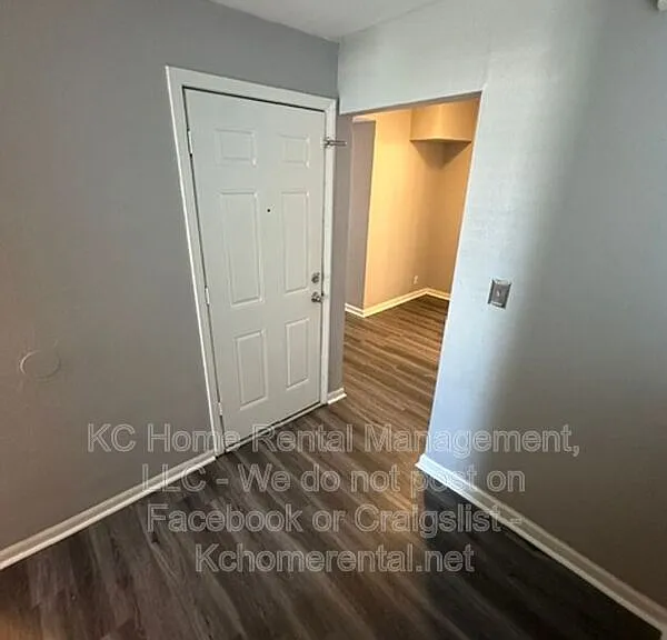 3633 Central St #2 — Photo 14