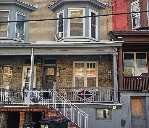 2nd image of 521 W Norwegian St