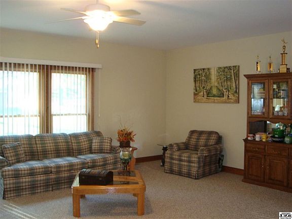 3rd image of 930 Stephanie Dr