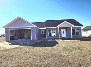 46 Planters Walk Dr, Snow Hill, NC 28580