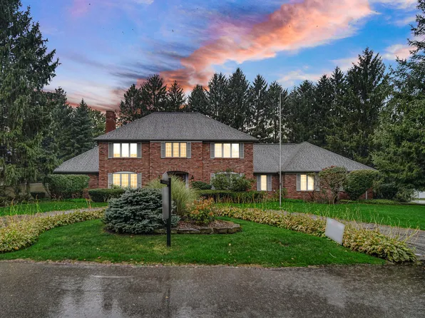 402 Willow Bend Dr, La Porte, IN 46350