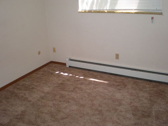 3rd image of 431-443 W 8th St #433