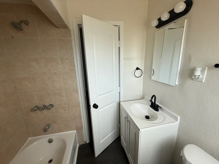 329 W Magnolia St #6 — Photo 26