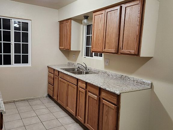 Kitchen. New Cabinets