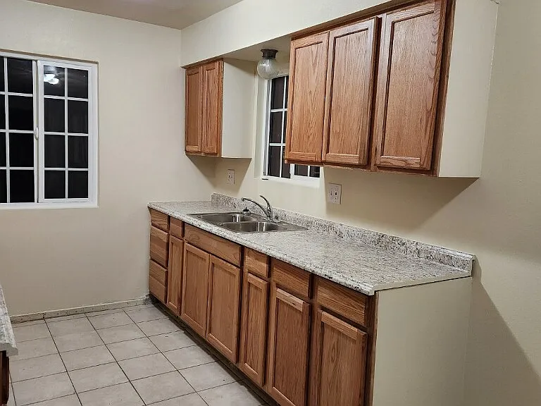 Kitchen. New Cabinets