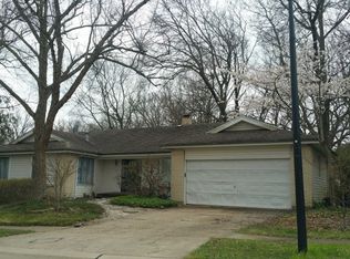 1929 Pine Run Dr, Chesterfield, MO