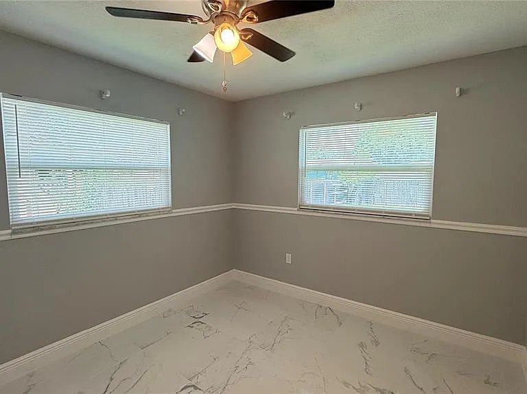 675 Cadillac Blvd — Photo 12