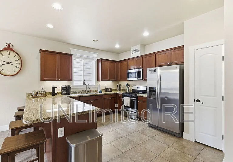 2907 W Presidio Dr — Photo 6