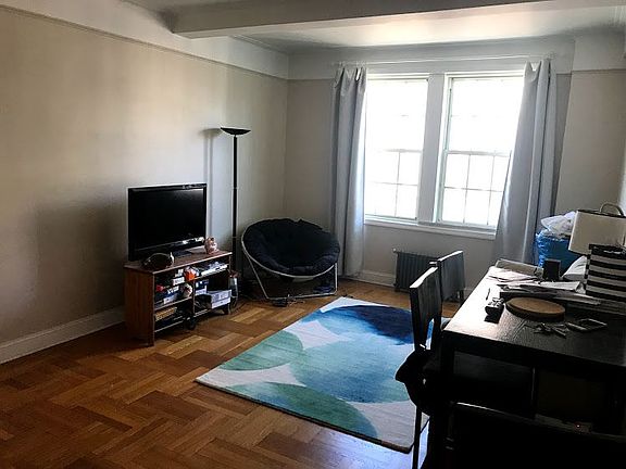 4th image of 677 W End Ave APT 14C