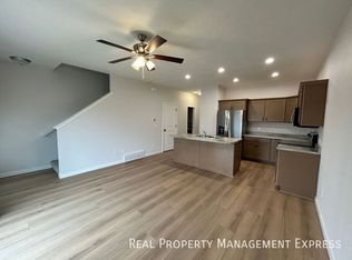 9634 W Tunis Dr, Sioux Falls, SD 57106
