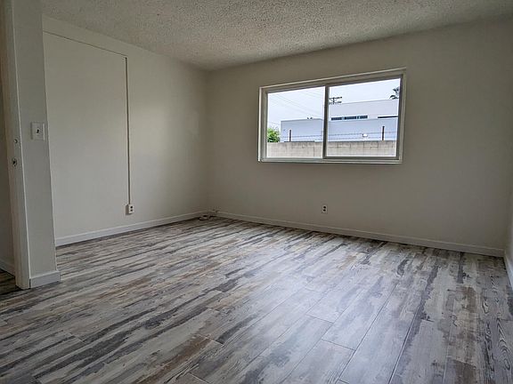 3rd image of 120 E Cypress St APT 5