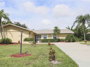 4480 Beechwood Lake Dr, Naples, FL 34112