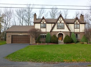 2455 Cayuga St, Niagara Falls, NY 14304