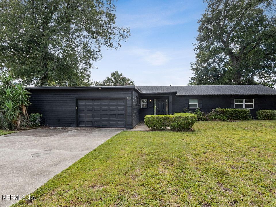1st image of 704 SEABROOK COVE Road