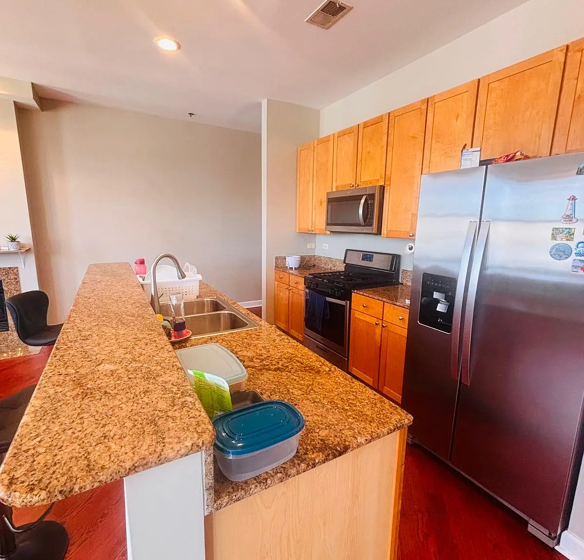 2 bed, $3,000 — Photo 3