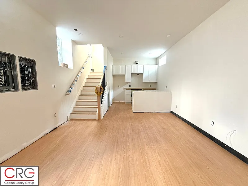 2 bed, 841 sqft, $2,800 — Photo 2