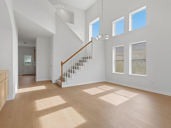 5th image of 16622 Stoneside Dr