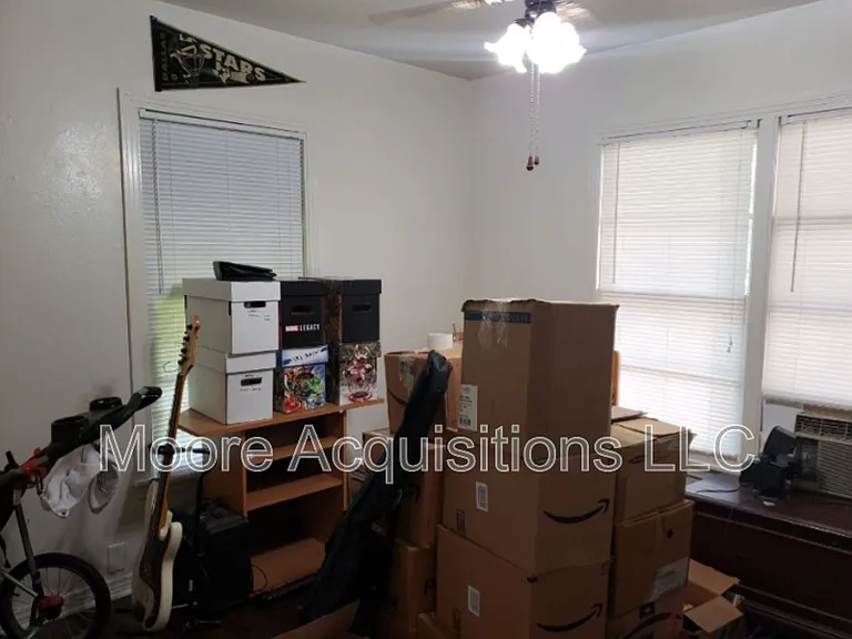 1306 N Travis St — Photo 14