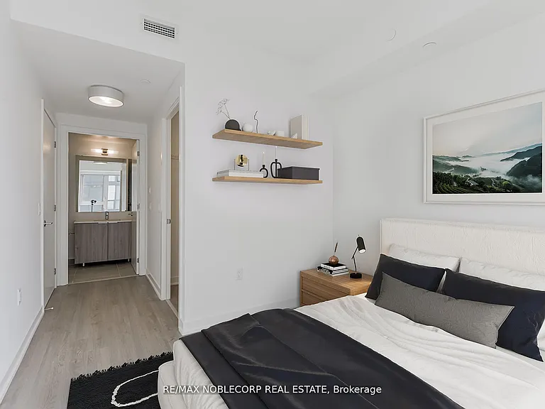 357 King St W #3409 — Photo 7
