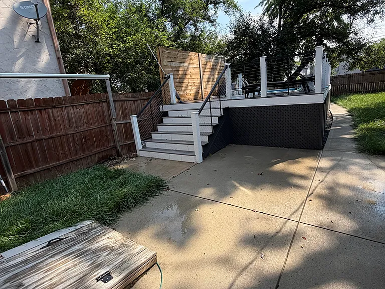 1262 Indianola Ave — Photo 34