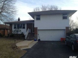 38 Rumford Rd, Kings Park, NY 11754