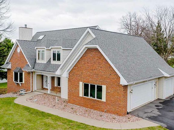 2nd image of 4001 Crestwood Dr