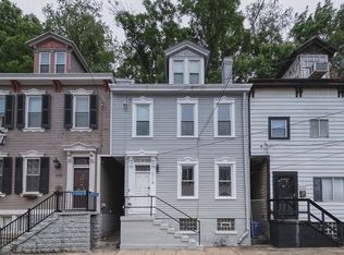 1119 Voskamp St, Pittsburgh, PA 15212