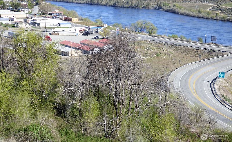 2nd image of 0 Tacoma Avenue