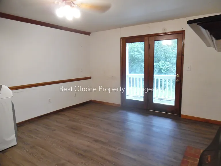 211 Brookside Dr #B — Photo 5