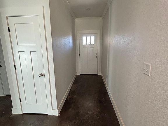 3rd image of 29 Ridge View St