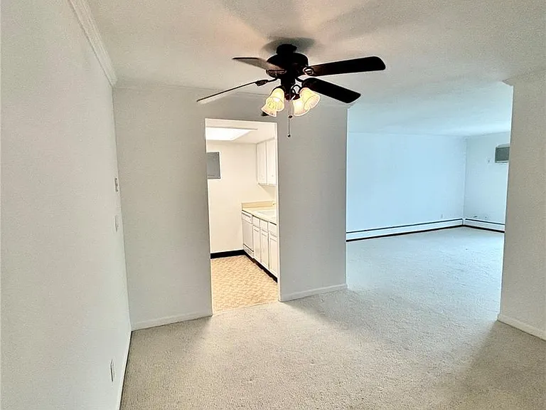 1150 Golden Cir #501 — Photo 2