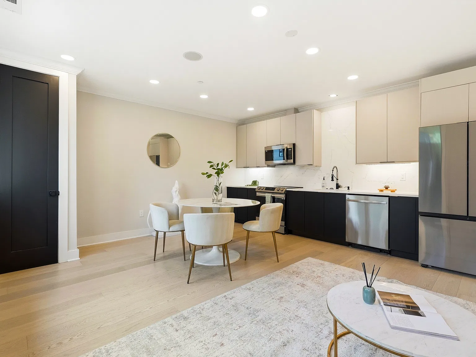 2 bed, $3,200 — Photo 2