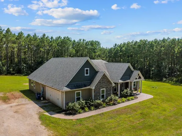 121 Buck Aly, Douglass, TX 75943