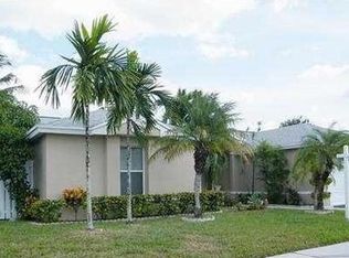 4050 SW 71st Ter, Davie, FL 33314