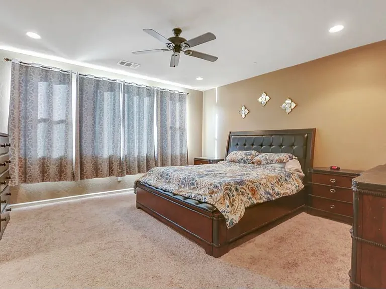 2525 W Connelly Ave — Photo 15