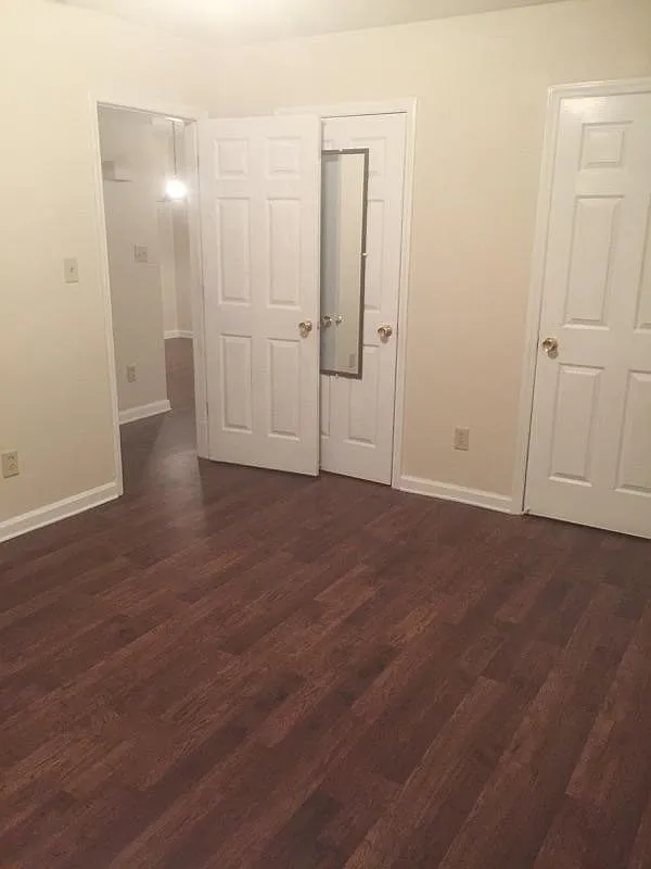2 bed, $1,000 — Photo 2