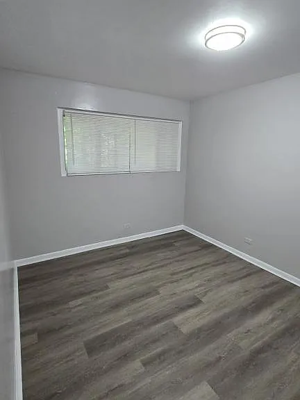 7530 S Saginaw Ave — Photo 6