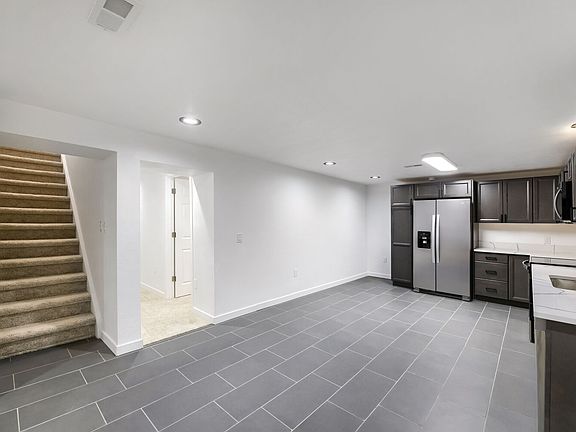 5th image of 3831 W Rutgers Pl