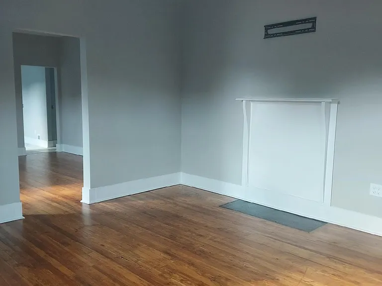 343 Main St — Photo 8