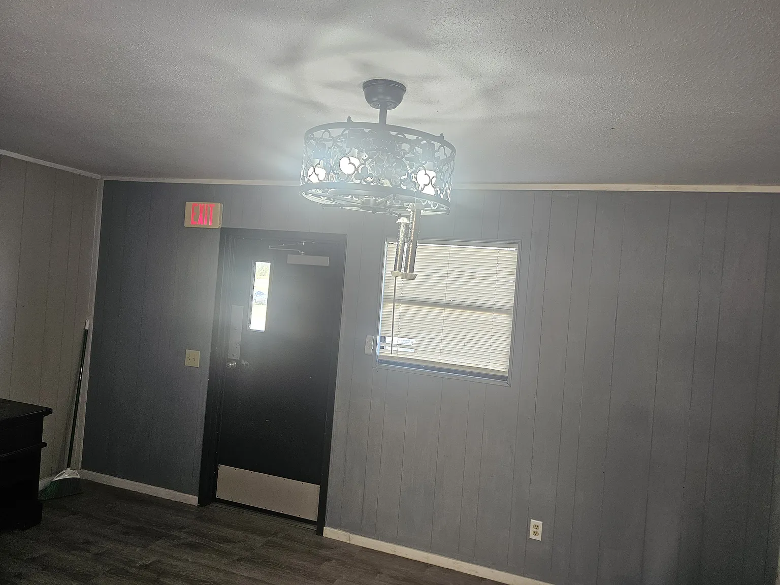 2 bed, 750 sqft, $1,700 — Photo 2
