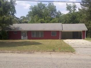 203 Slocomb Rd, Hartford, AL 36344