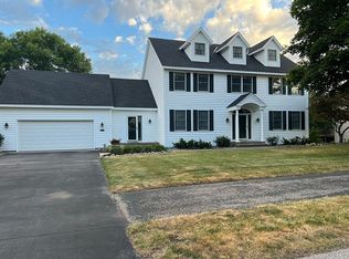 10308 Franlo Rd, Eden Prairie, MN 55347