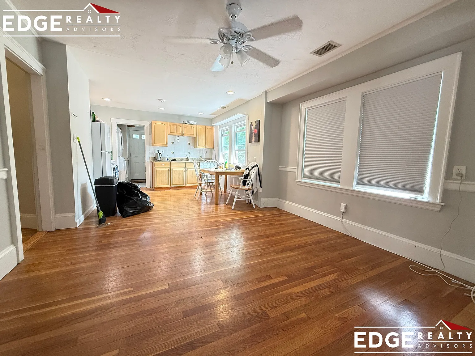 4 bed, 1.5 bath, $99,999 — Photo 2