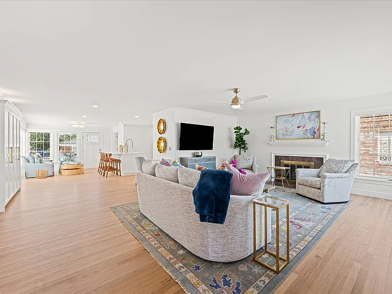 6521 Avondale Dr — Photo 10