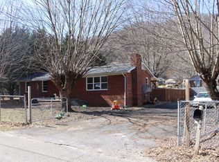 101 Fuller Dr, Waynesville, NC 28786