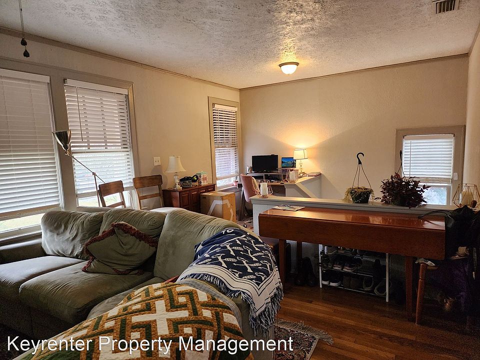 1st image of 2591 Park St